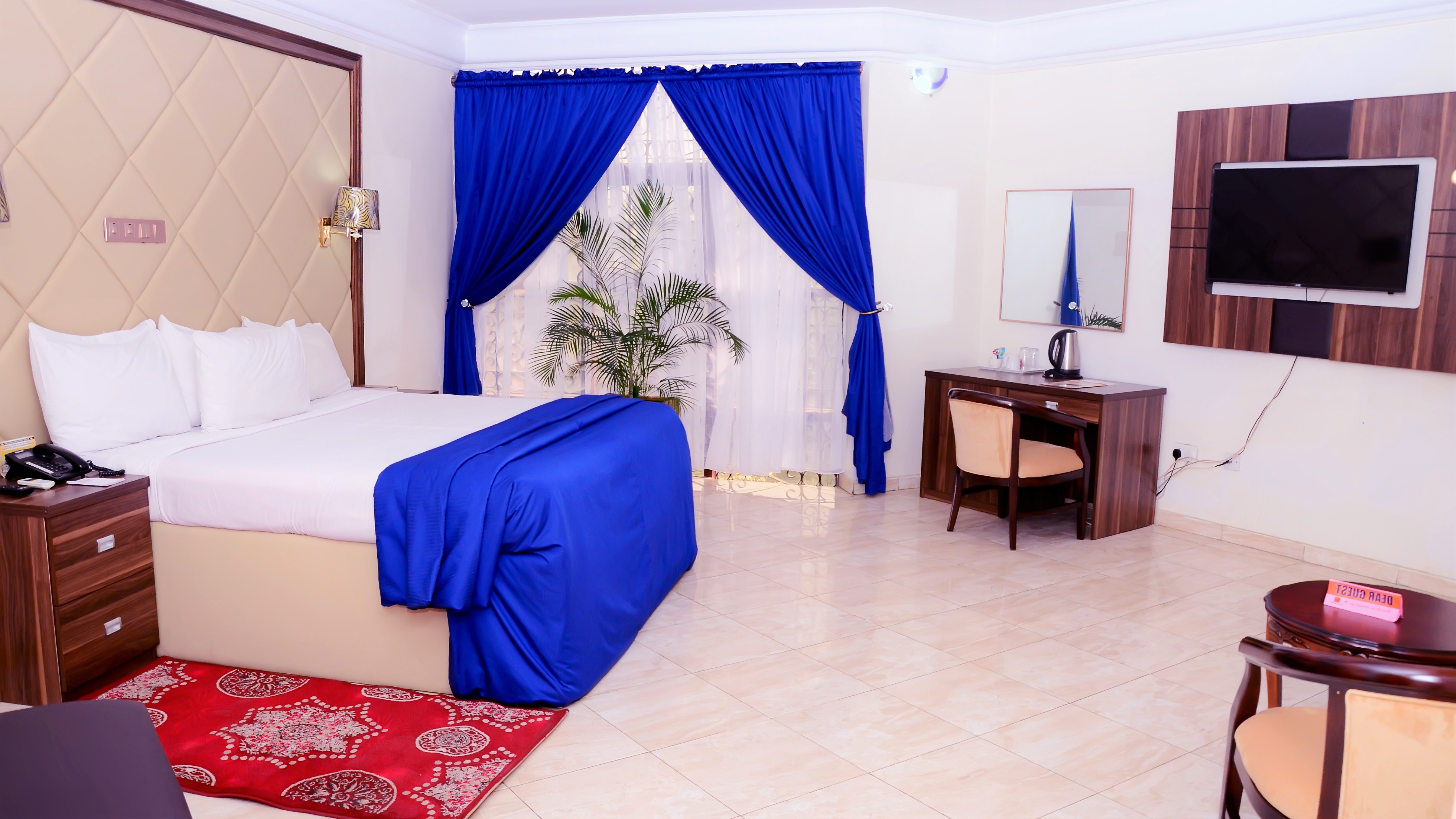 /web/uploads/116/Valencia Hotels/room-photos/Executive Suite/vhes.jpg